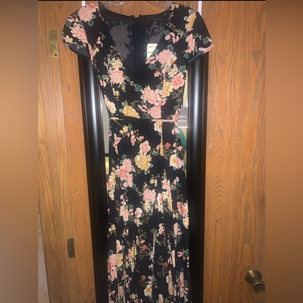 Forever 21 Contemporary floral summer dress